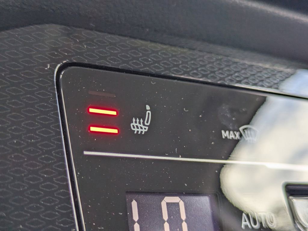 New 2026 Volkswagen Taos SE image 22