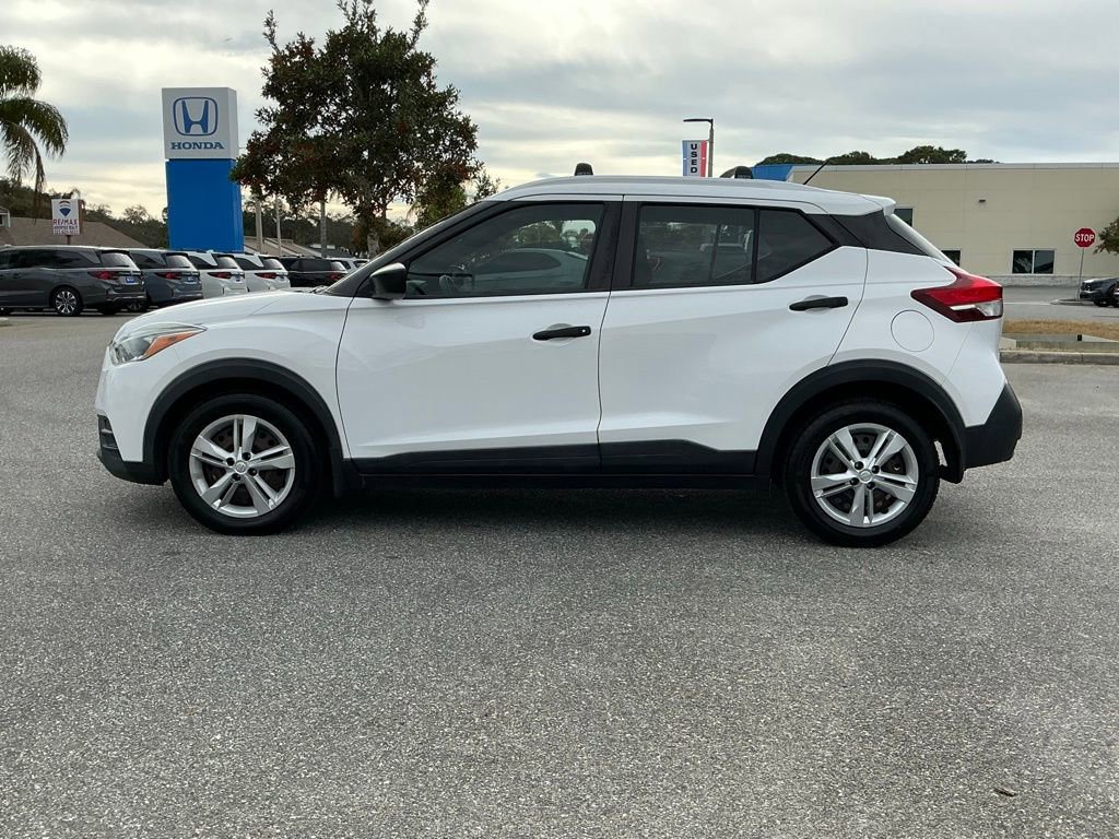 Used 2019 Nissan Kicks S w/ Exterior Package image 3