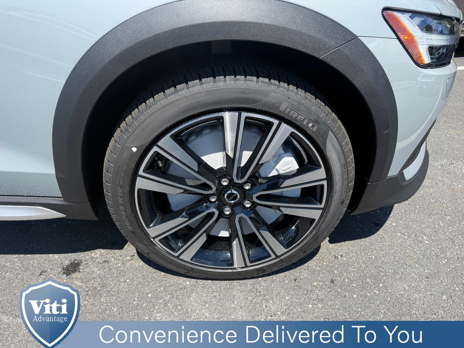 New 2026 Volvo V60 B5 Cross Country Ultra w/ Climate Package AWD/4WD image 10