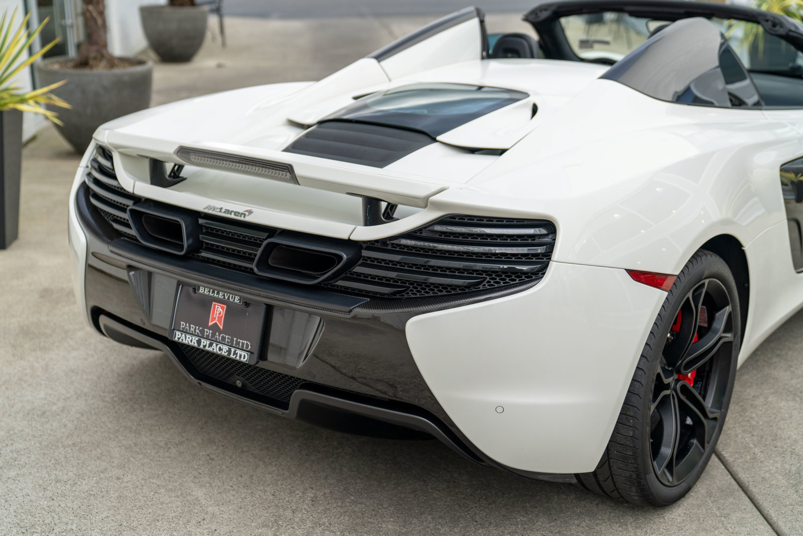 Used 2016 McLaren 650S Spider RWD image 15