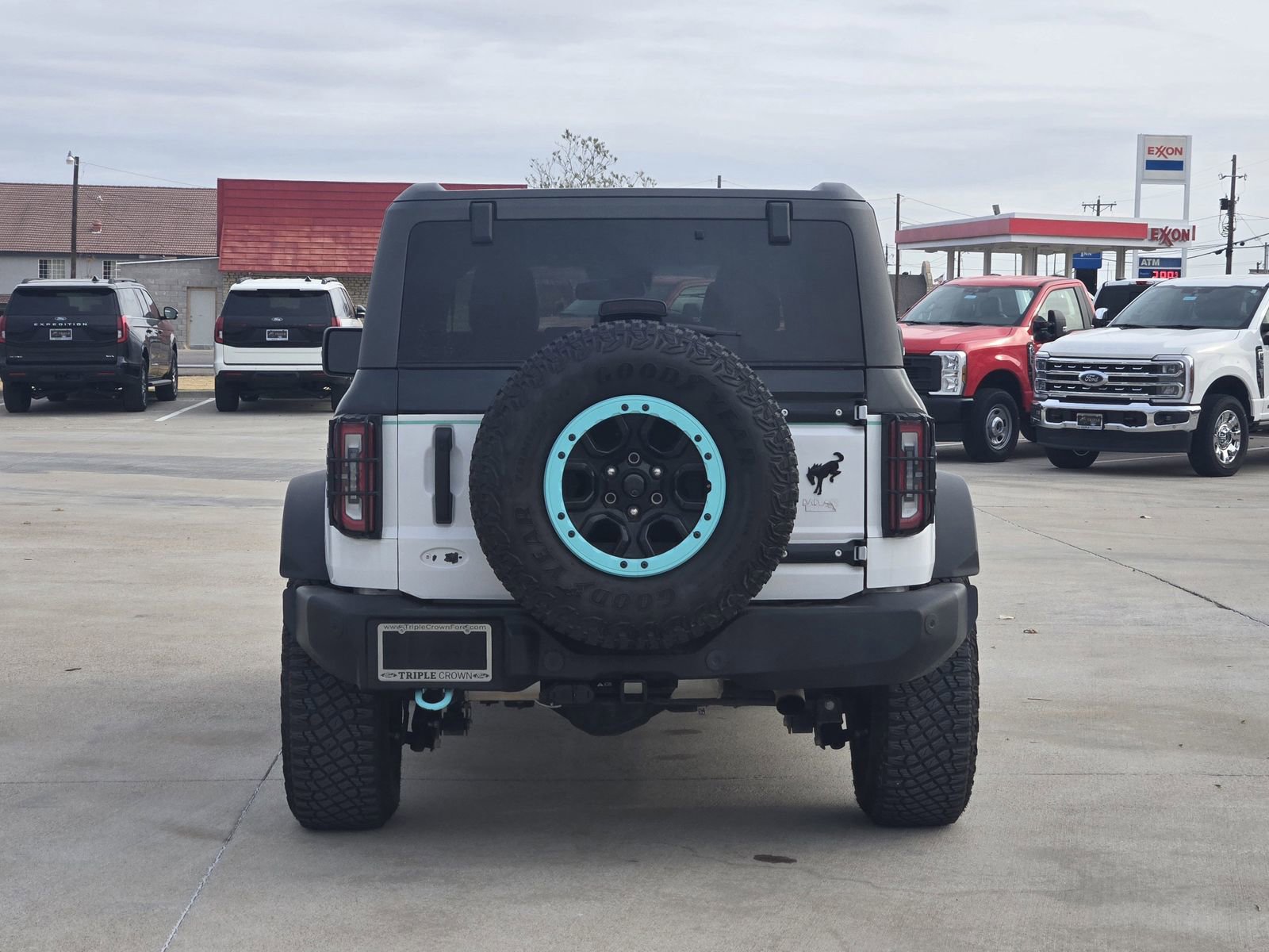 Used 2024 Ford Bronco Wildtrak image 8