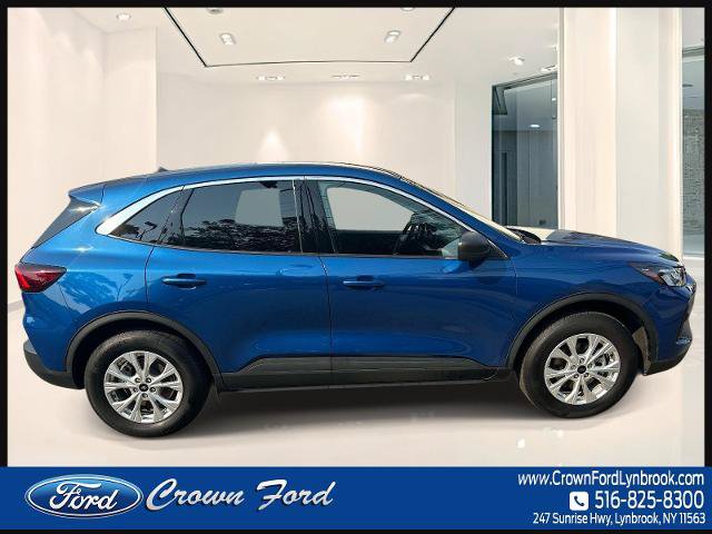 Certified 2023 Ford Escape Active w/ Tech Pack #1 AWD/4WD image 4