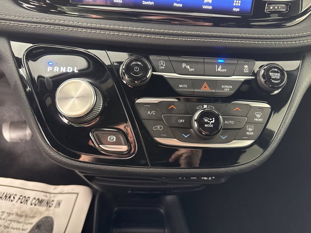 Used 2021 Chrysler Pacifica Touring w/ S Appearance Package FWD image 21
