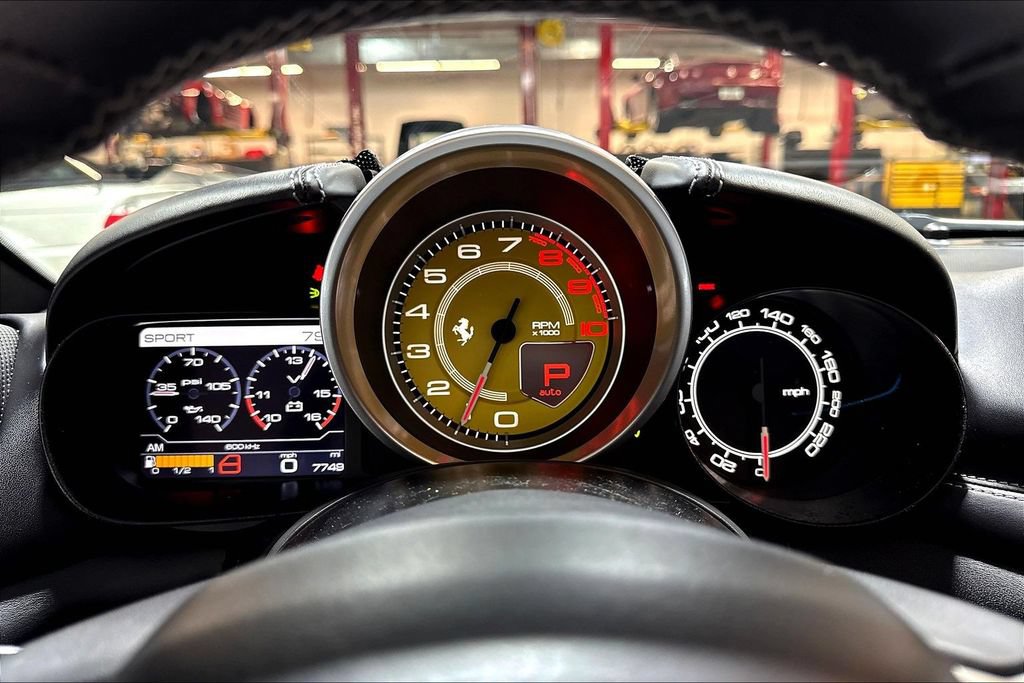 Used 2015 Ferrari California T RWD image 13