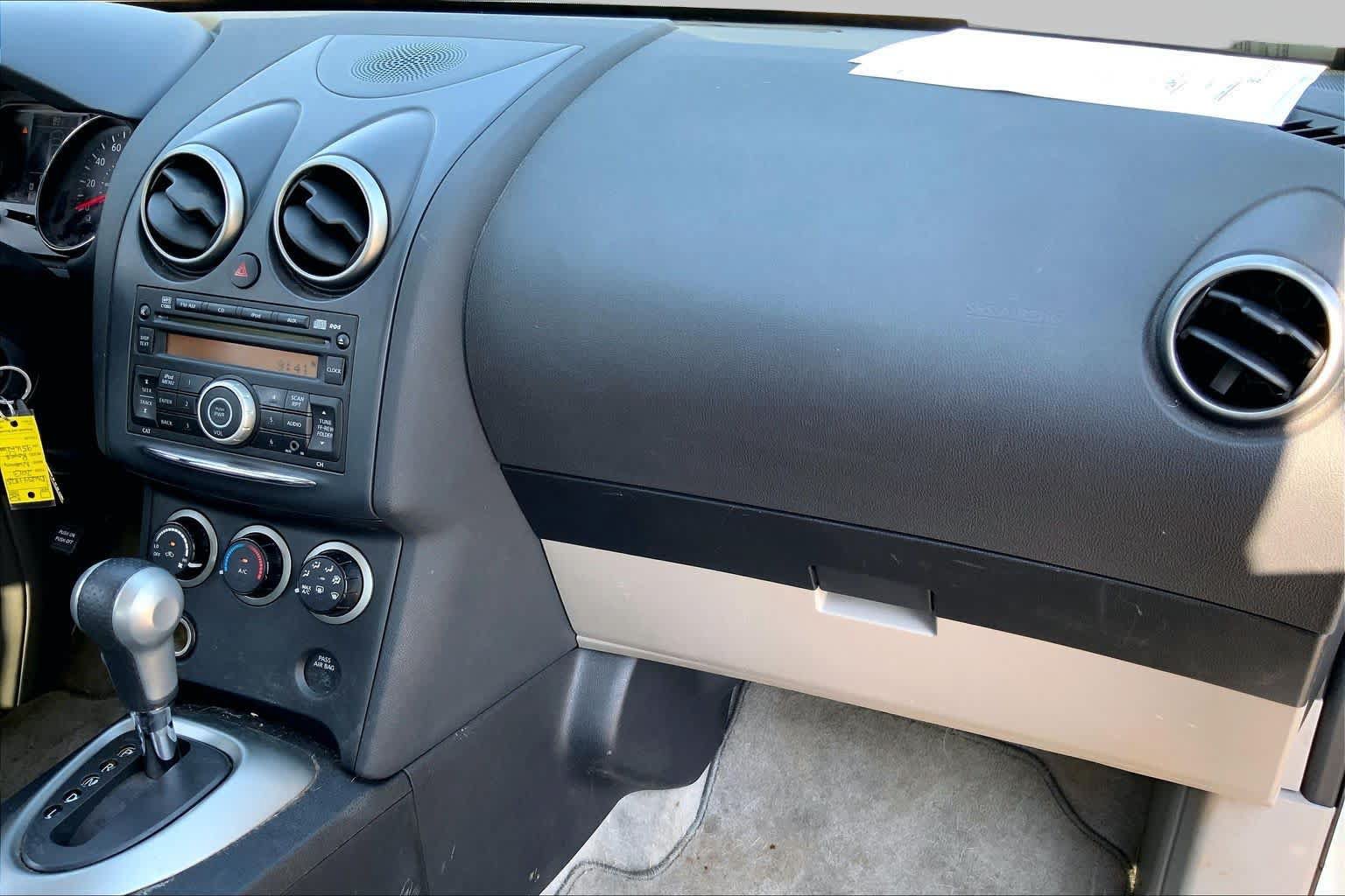 Used 2013 Nissan Rogue S FWD image 17