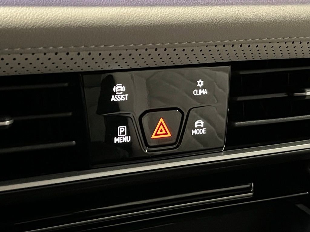 New 2026 Volkswagen Atlas Cross Sport SEL Premium R-Line image 11