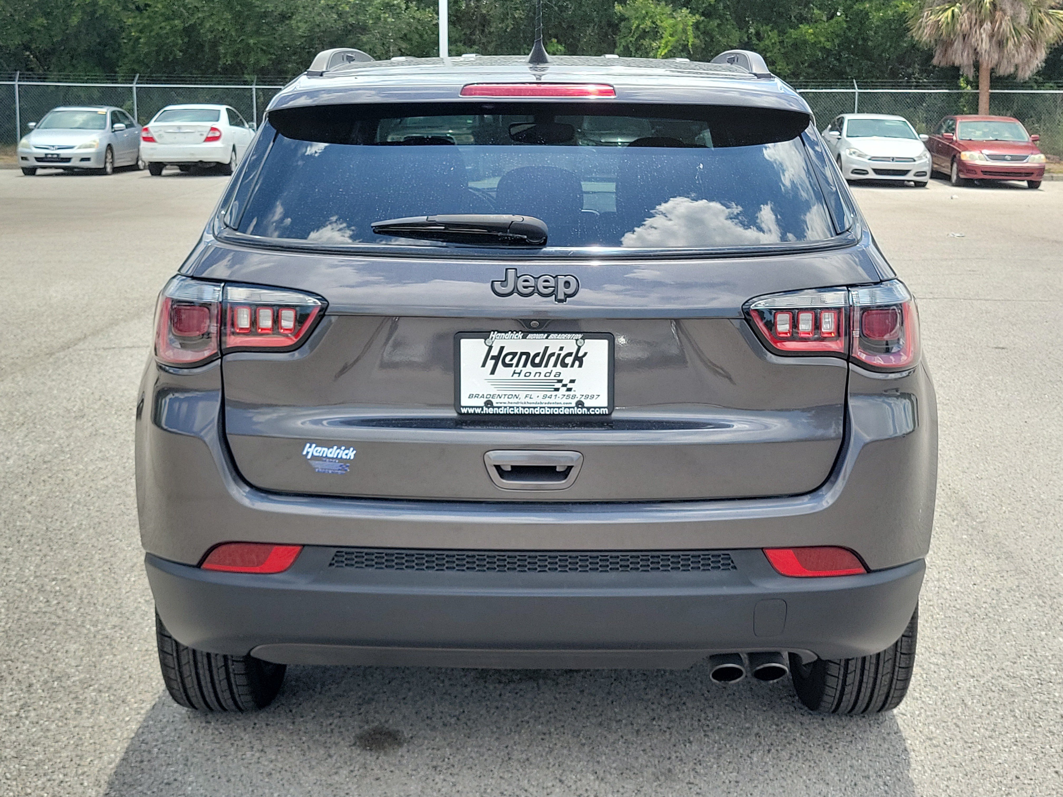 Used 2021 Jeep Compass Latitude FWD image 9