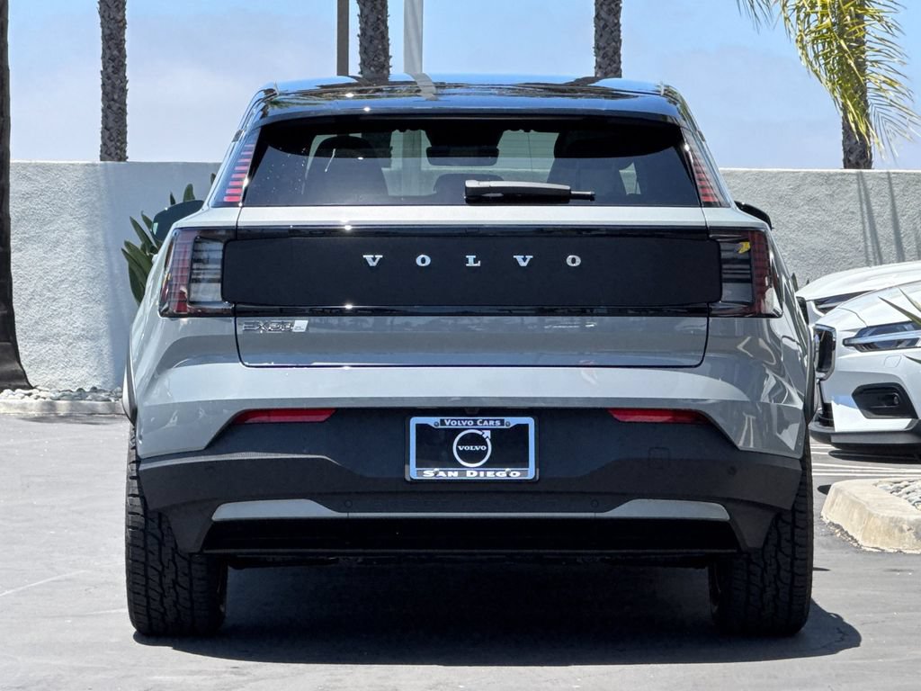 New 2026 Volvo EX30 Cross Country Ultra w/ Protection Package Premier AWD/4WD image 4