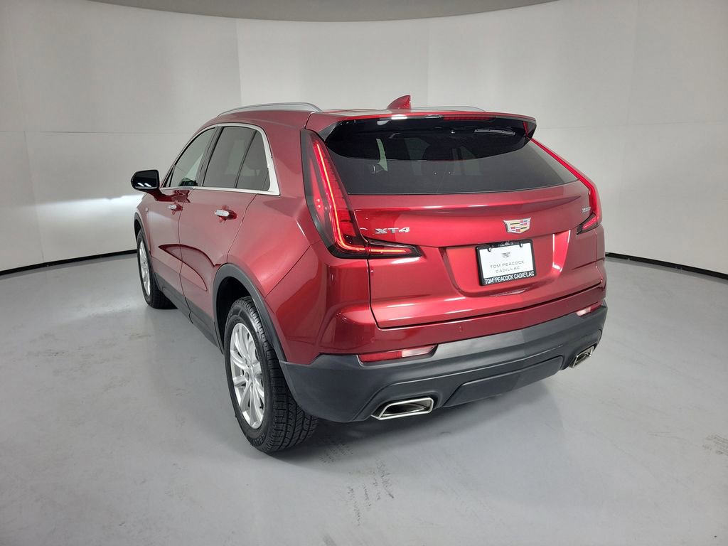 Certified 2023 Cadillac XT4 Luxury w/ Cold Weather Package FWD image 3