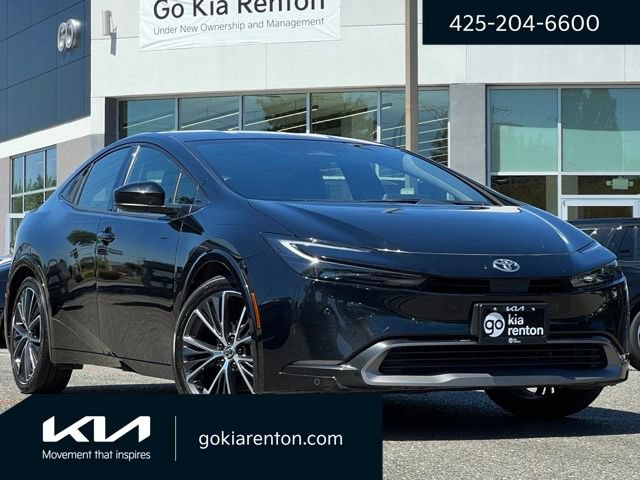 Used 2023 Toyota Prius XLE FWD image 1