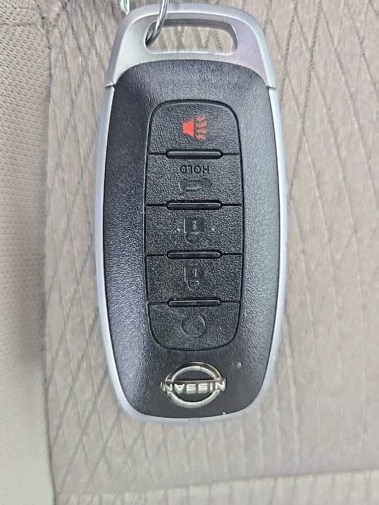 Used 2025 Nissan Rogue SV AWD/4WD image 41