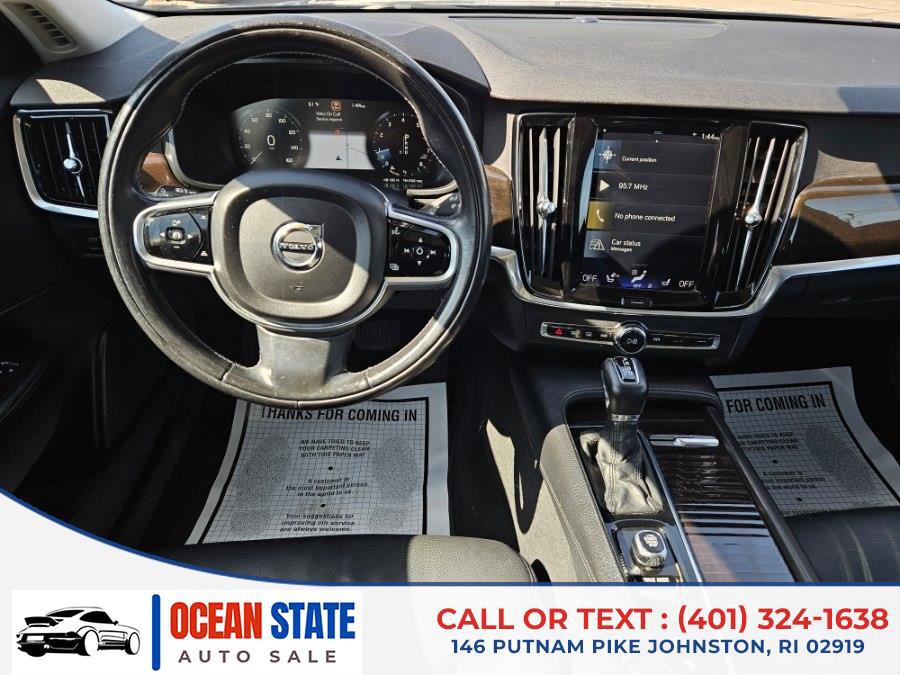 Used 2018 Volvo S90 T5 Momentum w/ Convenience Package image 17