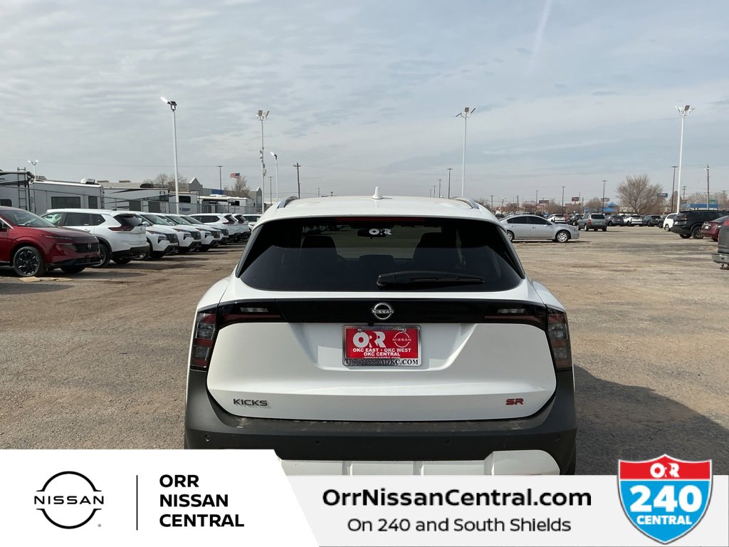 Used 2025 Nissan Kicks SR image 6