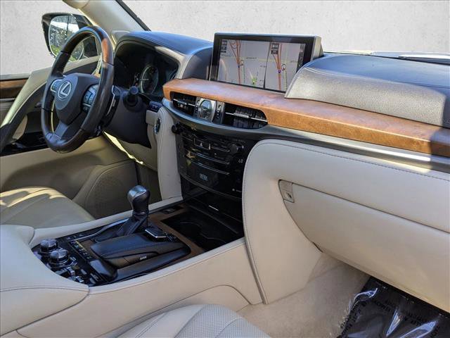 Used 2016 Lexus LX 570 4WD image 24