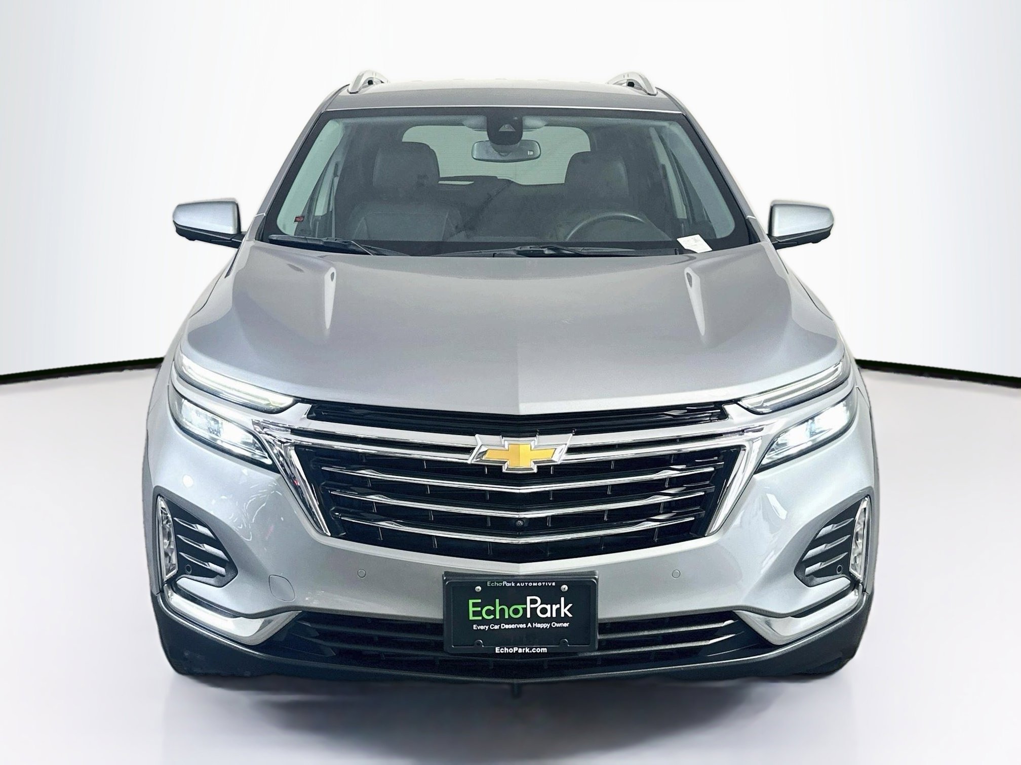 Used 2024 Chevrolet Equinox Premier FWD image 2
