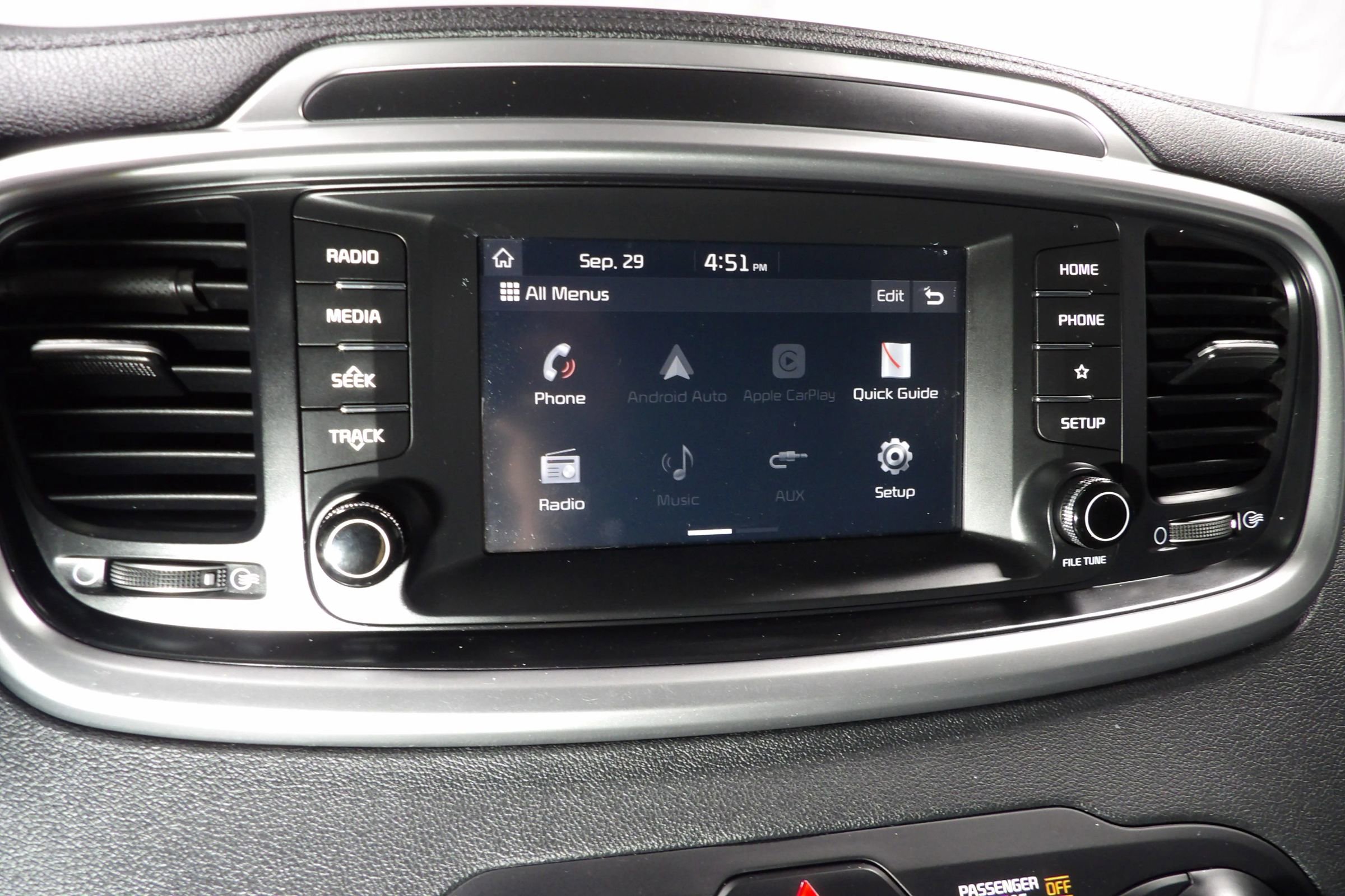 Used 2020 Kia Sorento AWD V6 image 20