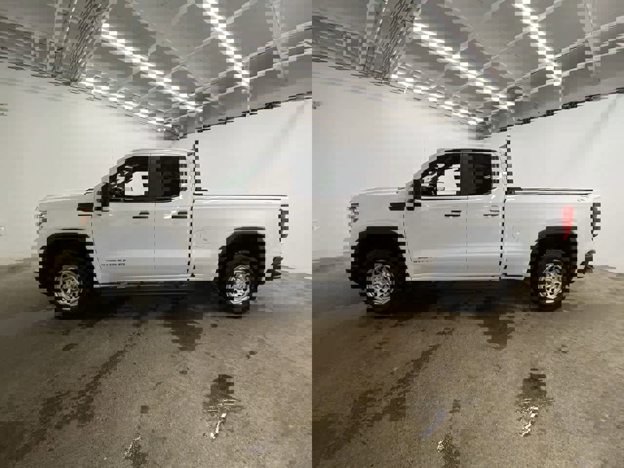 Used 2019 GMC Sierra 1500 4x4 Double Cab w/ Convenience Package image 3