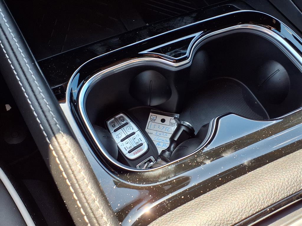 New 2026 Chrysler Pacifica Limited w/ S Appearance Package image 15