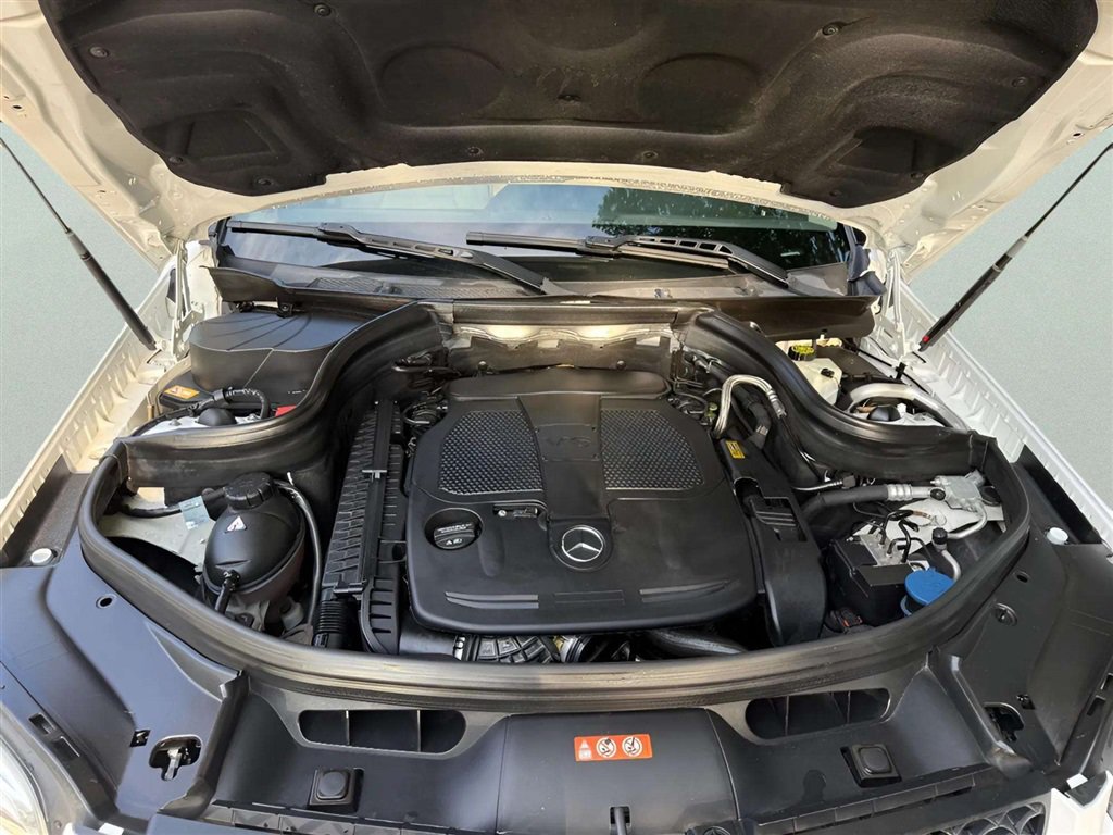 Used 2015 Mercedes-Benz GLK 350 2WD image 21