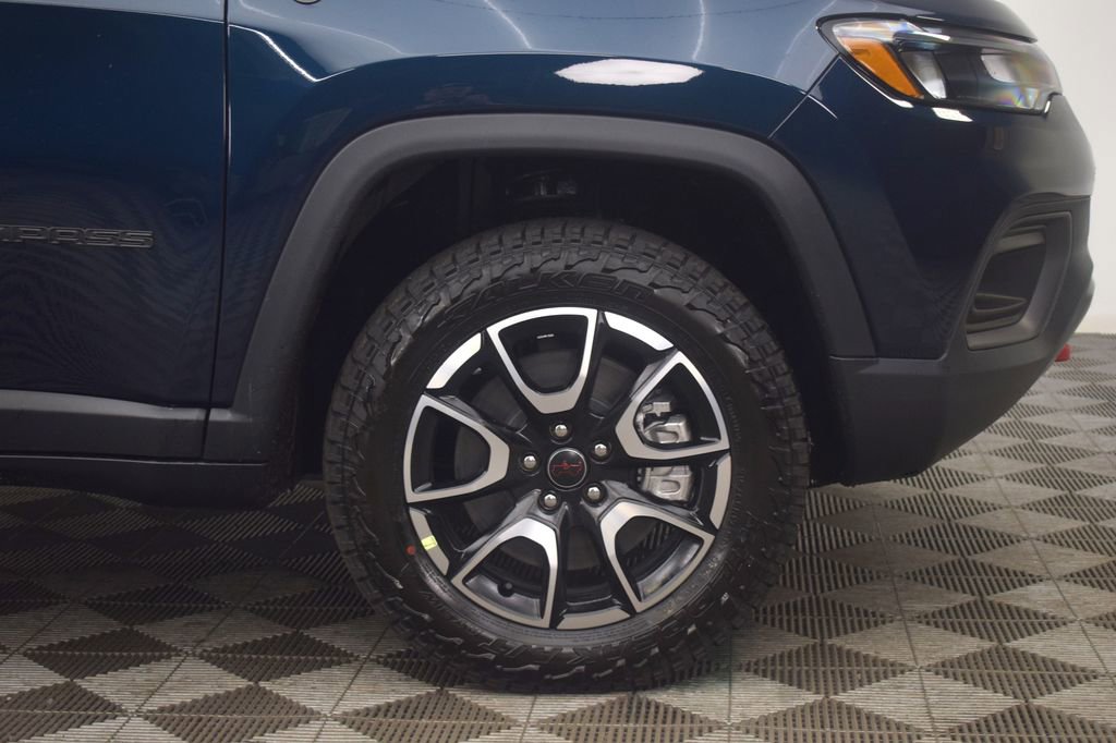 New 2026 Jeep Compass Trailhawk AWD/4WD image 6
