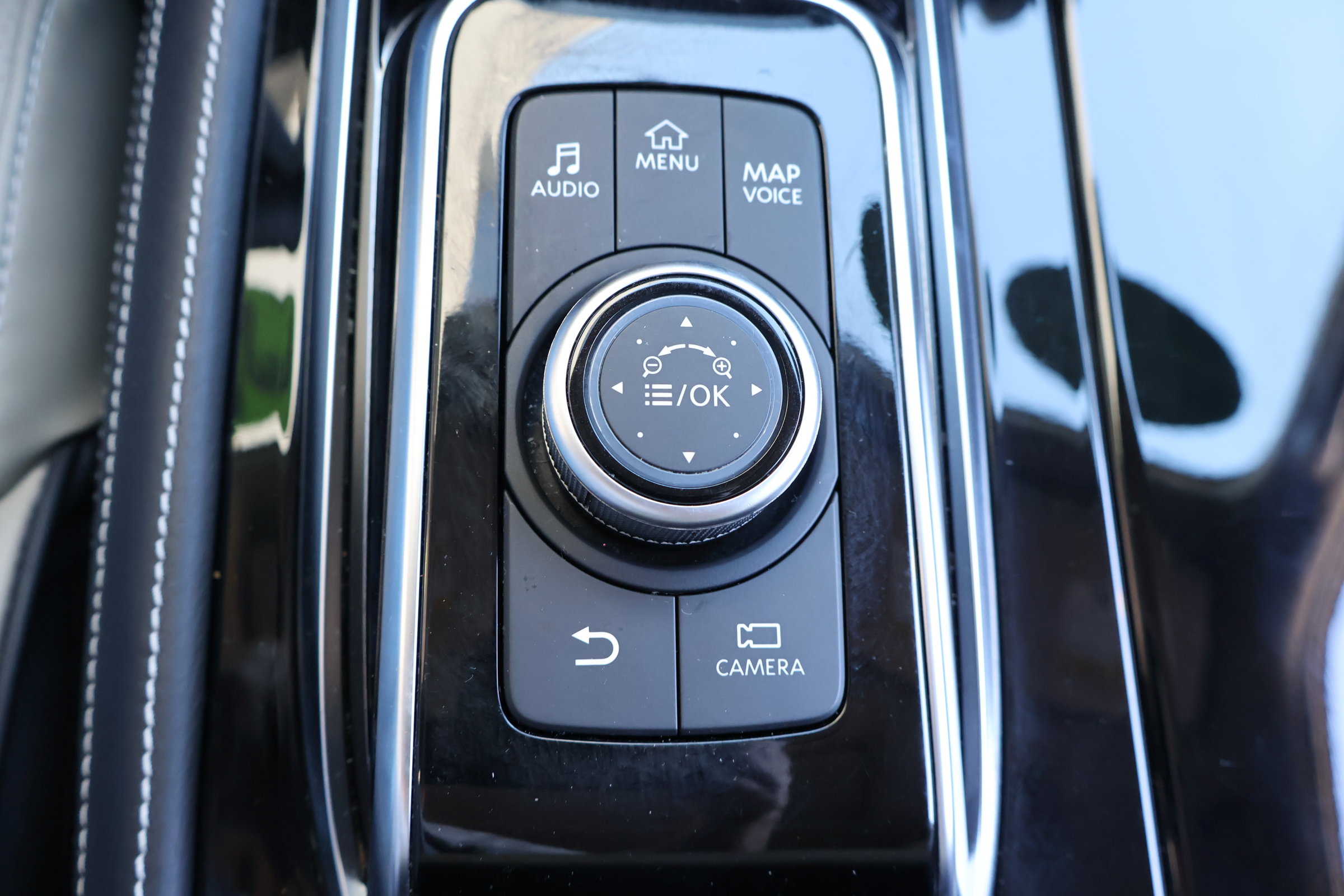 Certified 2024 INFINITI QX80 Premium Select w/ Cargo Package image 31