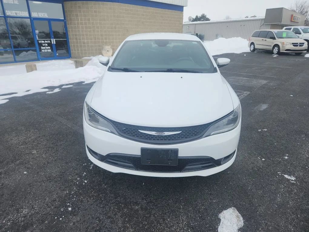 Used 2016 Chrysler 200 S w/ Navigation & Sound Group I image 2