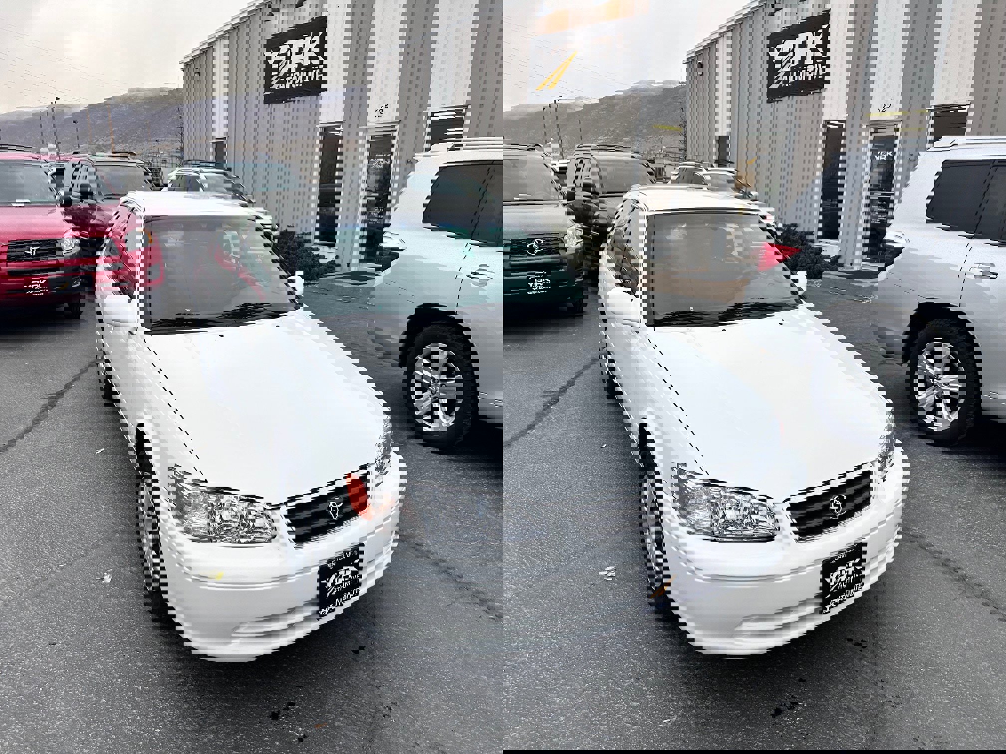 Used 2000 Toyota Camry LE image 1