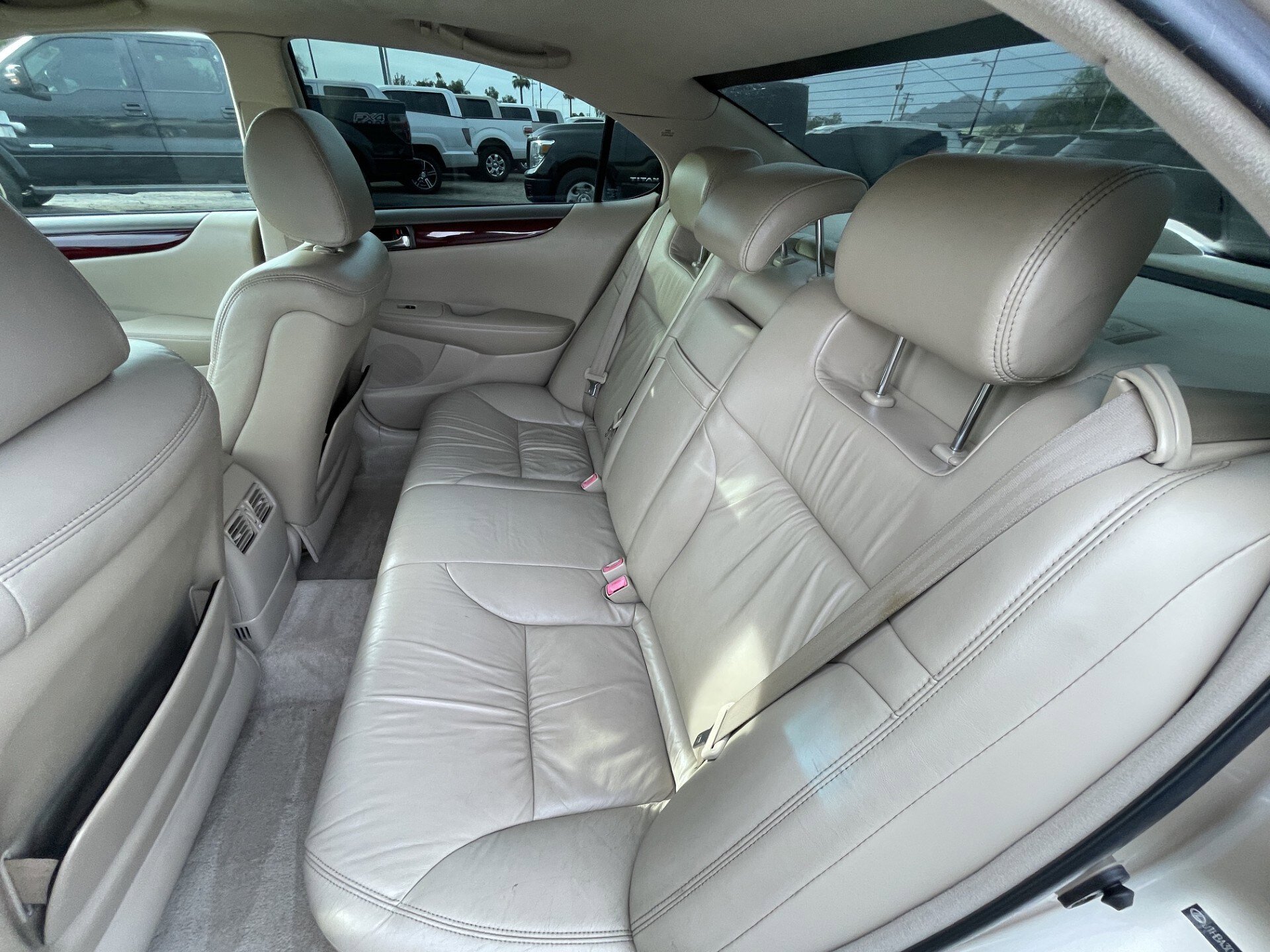 Used 2004 Lexus ES 330 FWD image 21