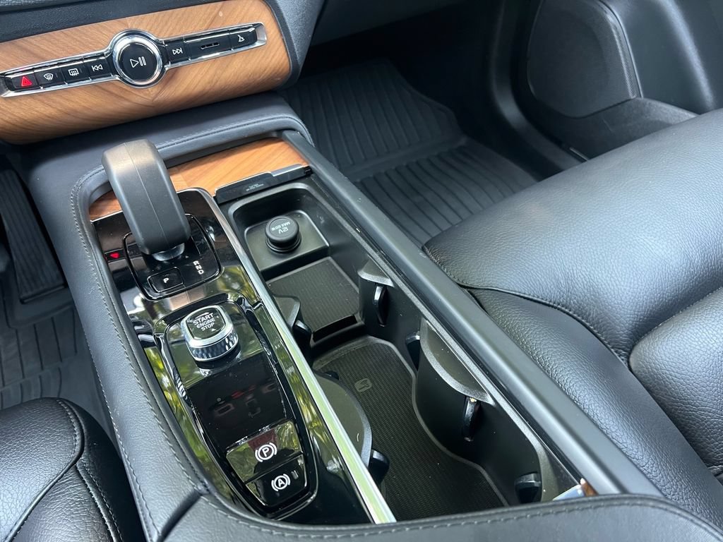 Certified 2024 Volvo XC90 B6 Plus w/ Protection Package AWD/4WD image 21