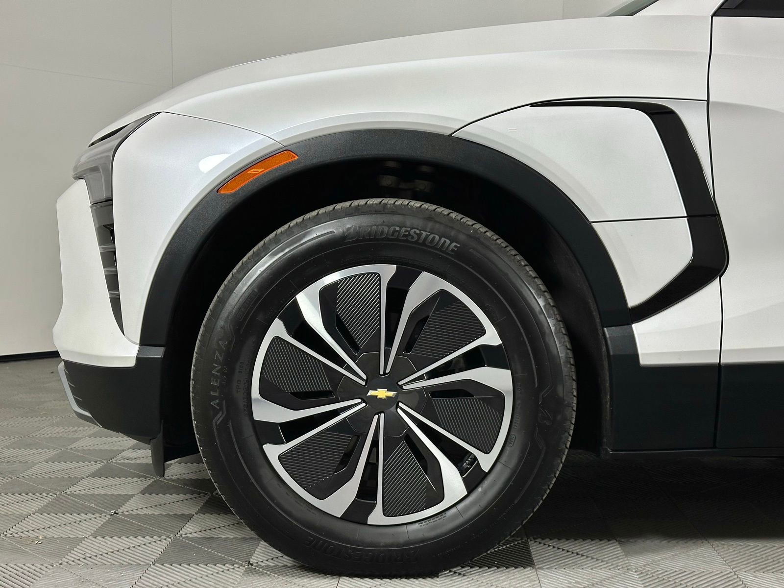 Used 2024 Chevrolet Blazer EV LT image 7