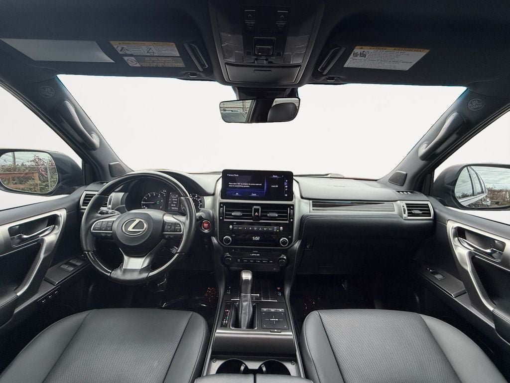 Used 2023 Lexus GX 460 Premium w/ Premium Package AWD/4WD image 11