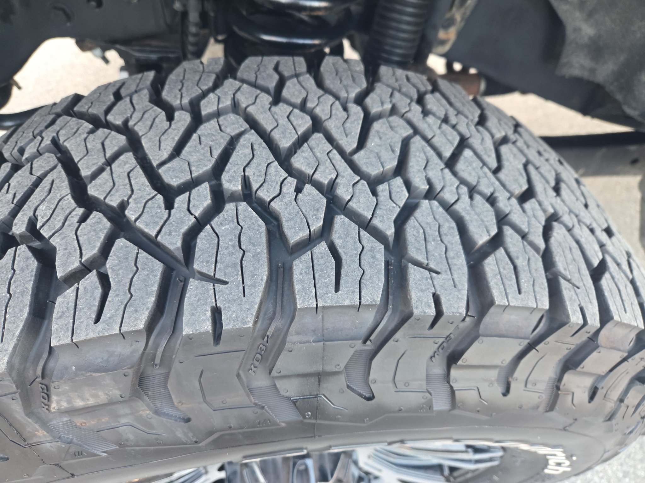 Used 2020 Ford F350 Platinum AWD/4WD image 6