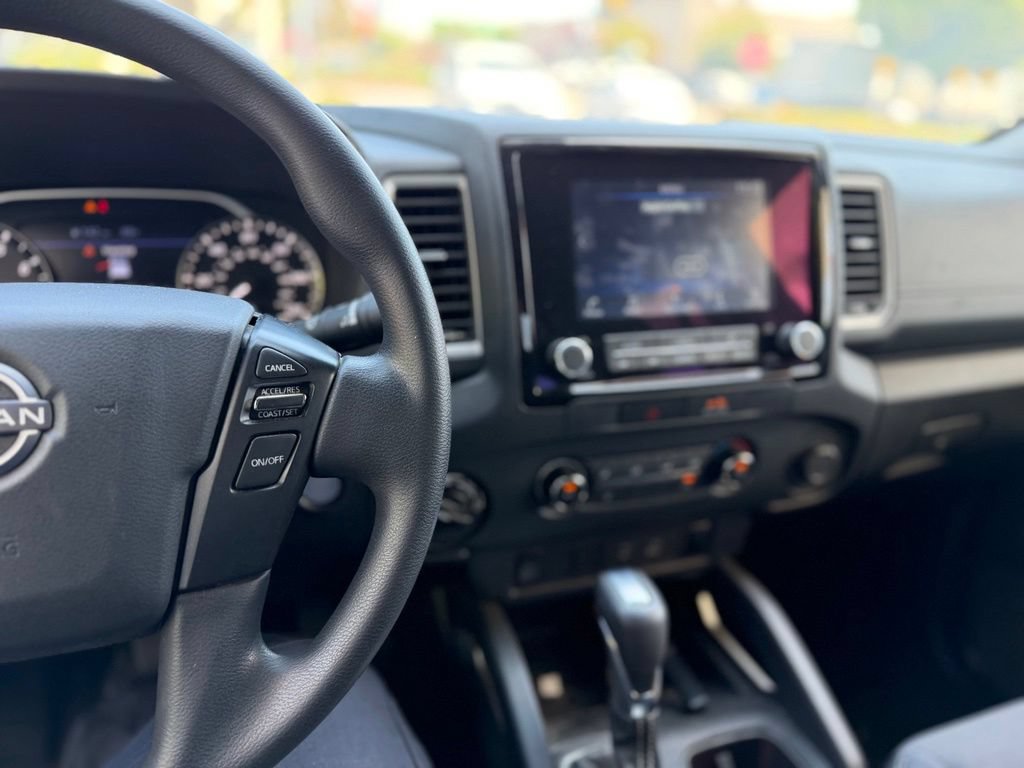 Used 2022 Nissan Frontier SV AWD/4WD image 8