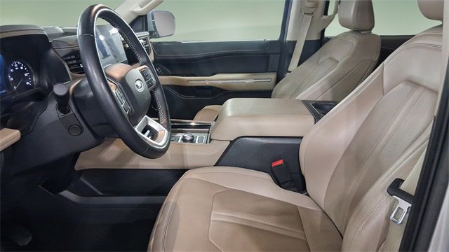 Used 2024 Ford Expedition Limited image 9