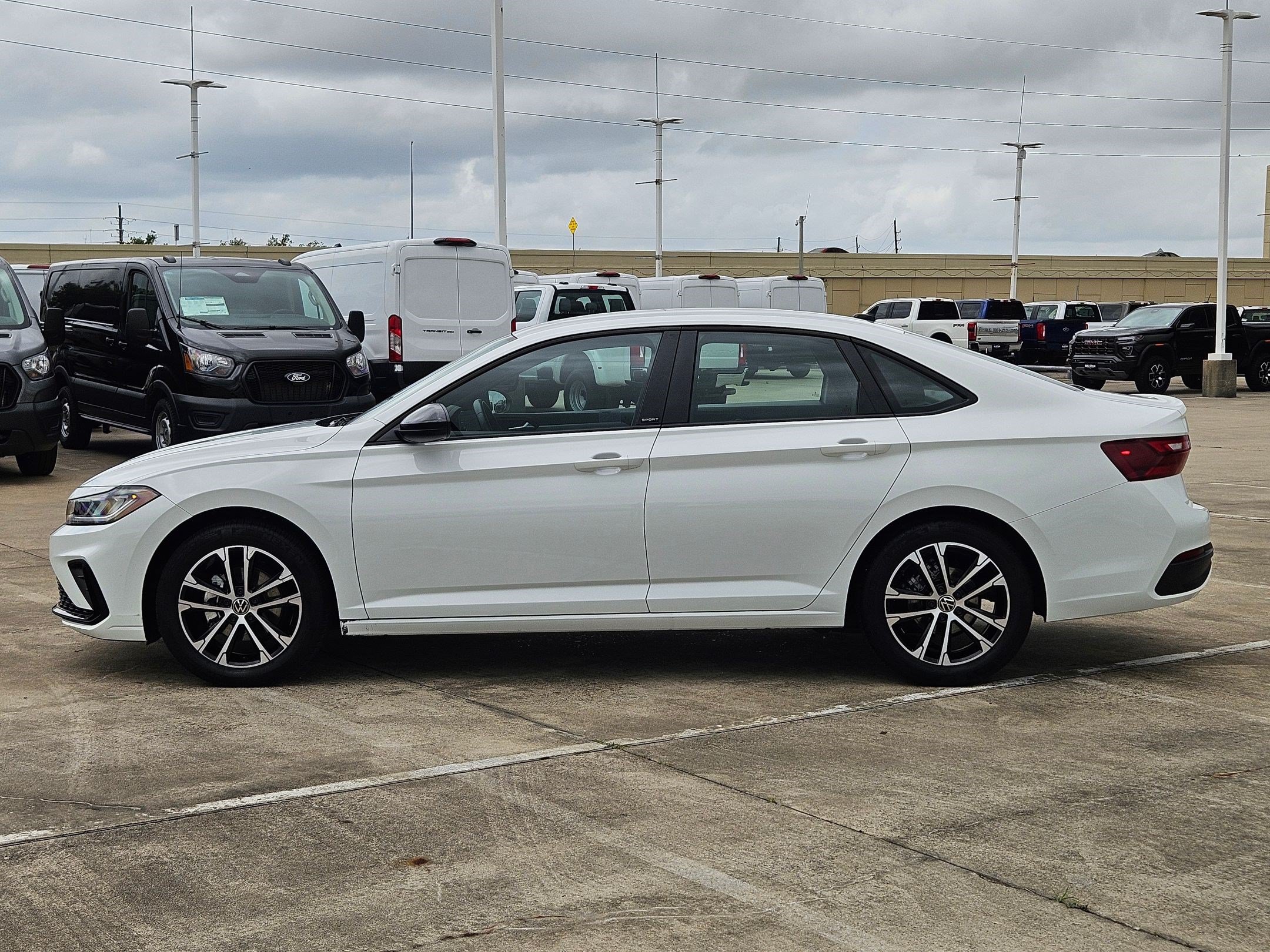 Used 2025 Volkswagen Jetta Sport FWD image 7