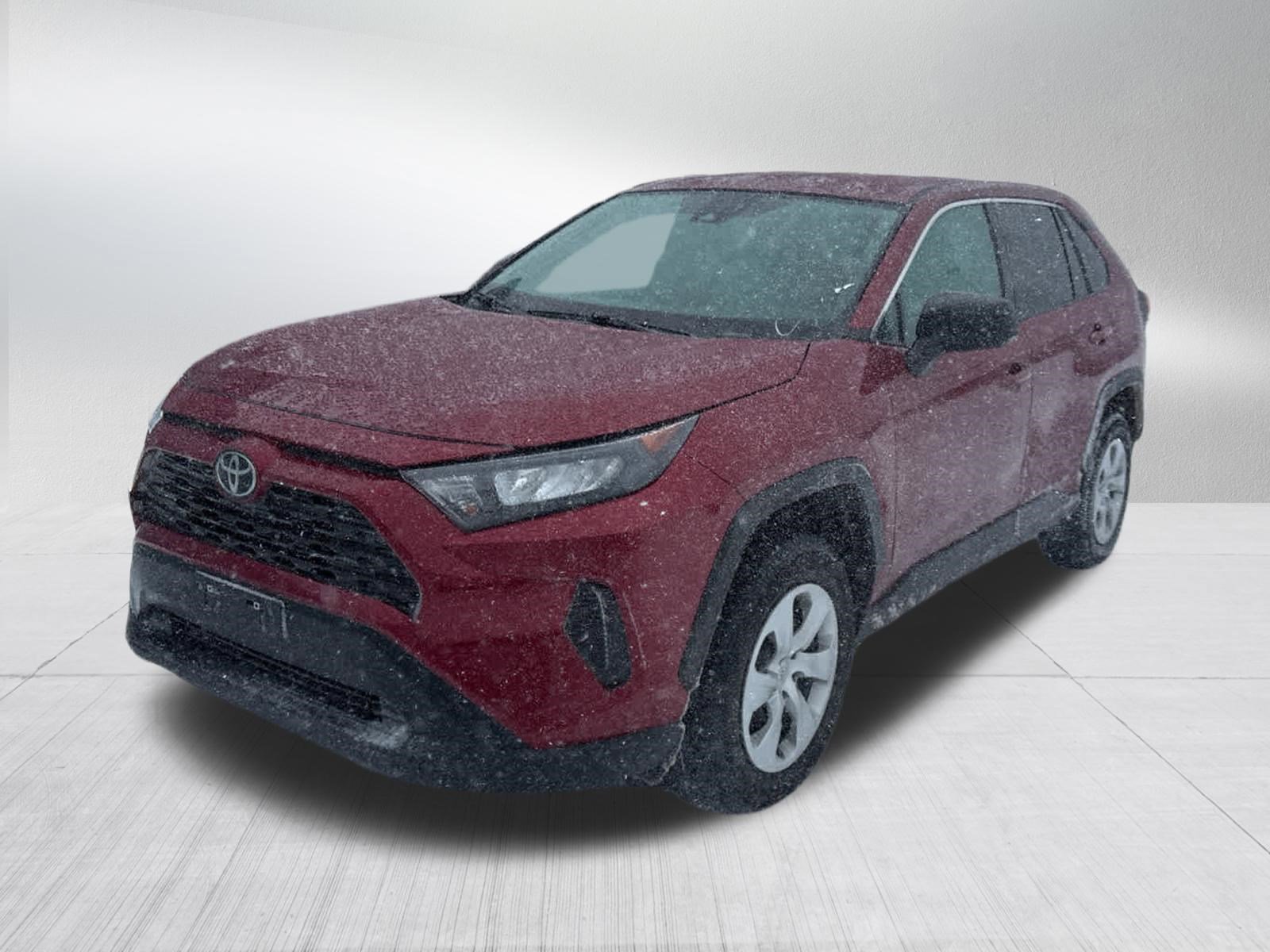 Used 2022 Toyota RAV4 LE image 2