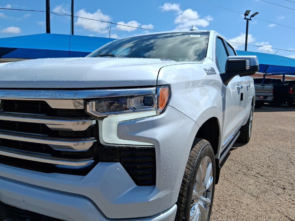 New 2026 Chevrolet Silverado 1500 High Country AWD/4WD image 3