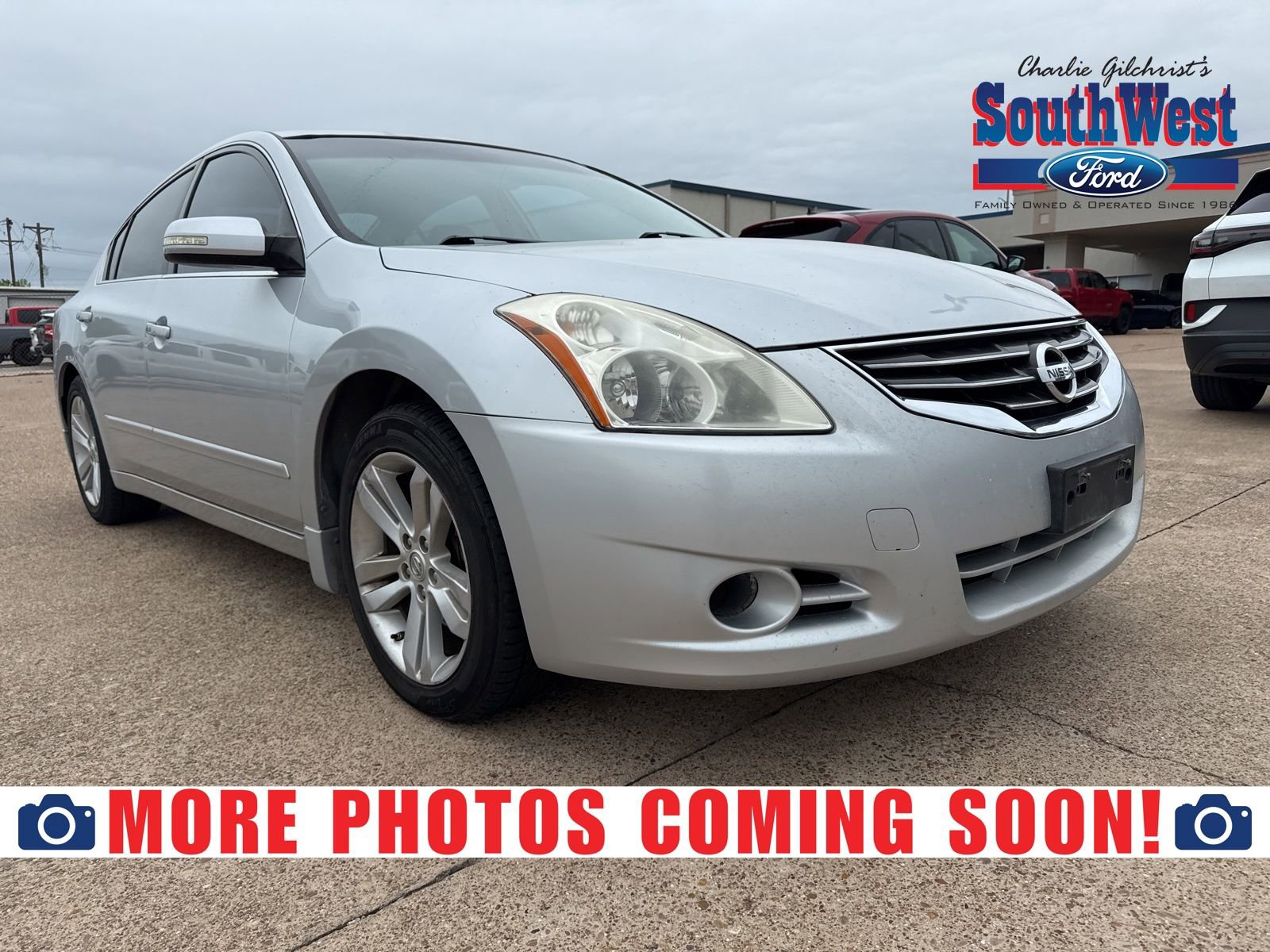 Used 2012 Nissan Altima 3.5 SR w/ Sport Pkg FWD image 1