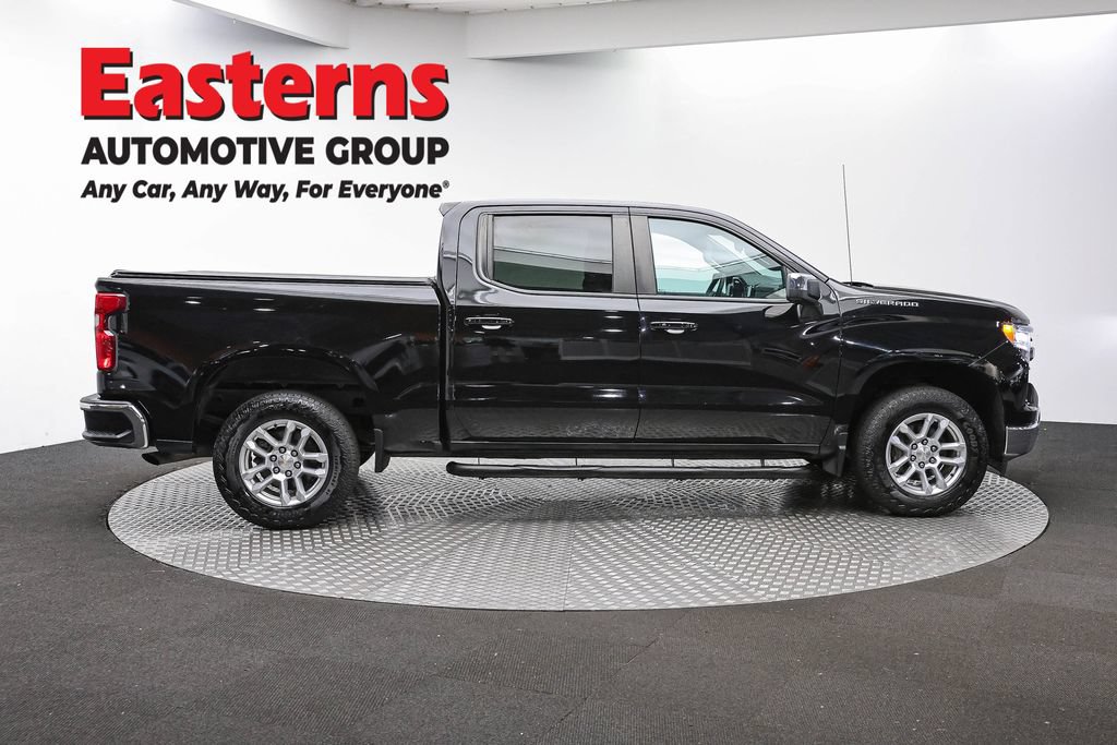 Used 2023 Chevrolet Silverado 1500 LT AWD/4WD image 4