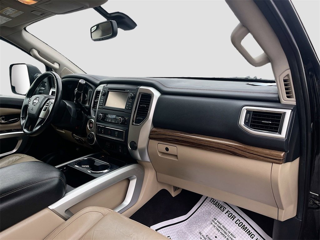 Used 2016 Nissan Titan SL image 29