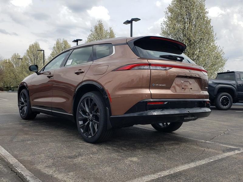 New 2026 Toyota Crown Signia AWD/4WD image 4