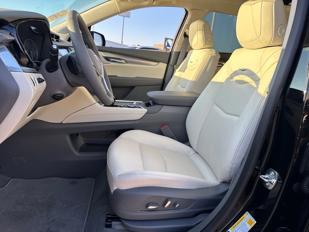 New 2026 Cadillac XT5 Premium Luxury w/ Driver Assist Package image 16