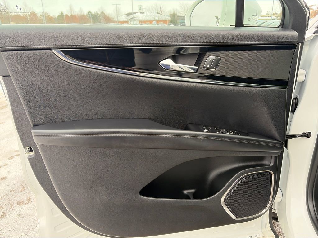 Used 2022 Lincoln Nautilus Standard w/ Premium Package image 15