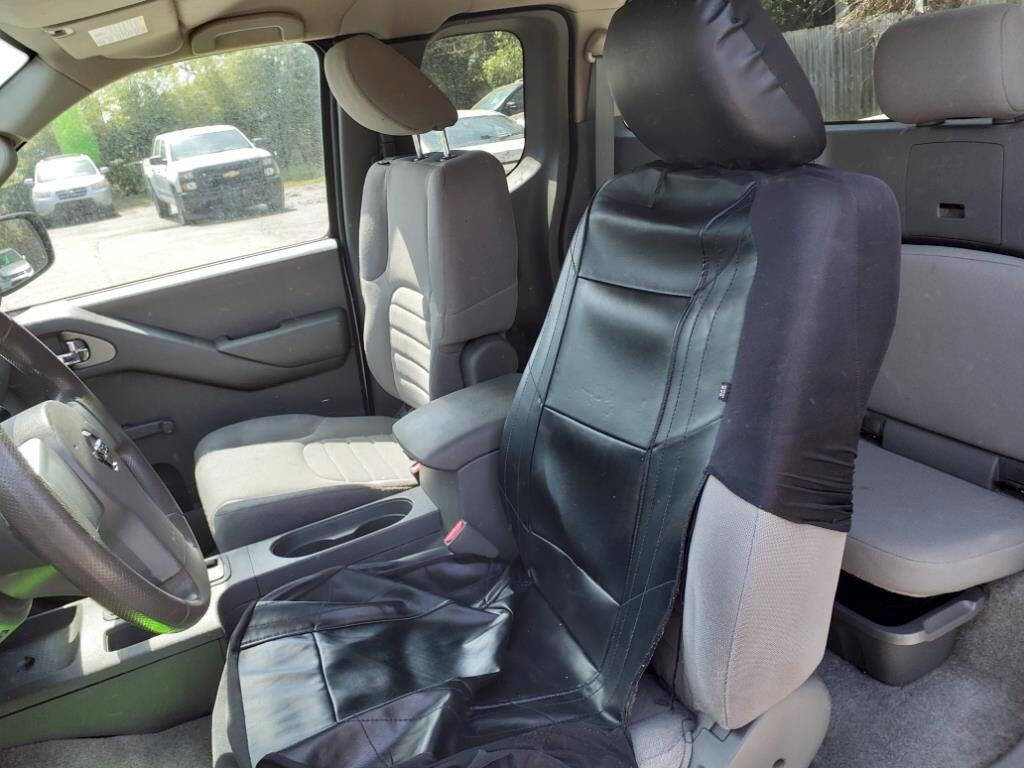 Used 2013 Nissan Frontier S image 13