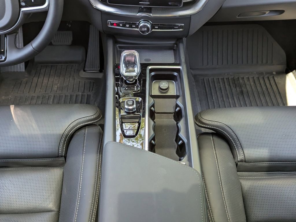 Used 2026 Volvo XC60 T8 Ultra w/ Protection Package Premier AWD/4WD image 19