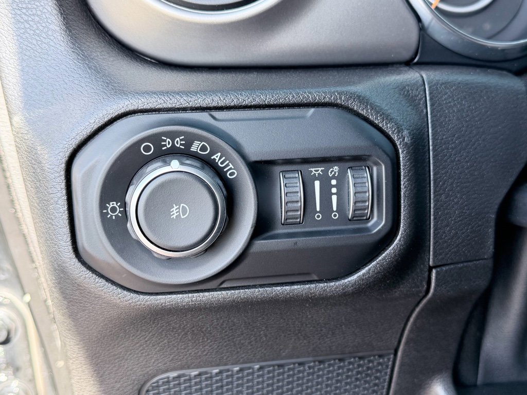 Used 2019 Jeep Wrangler Unlimited Sport S image 13