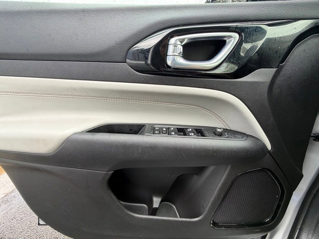 Certified 2025 Jeep Compass Limited AWD/4WD image 30