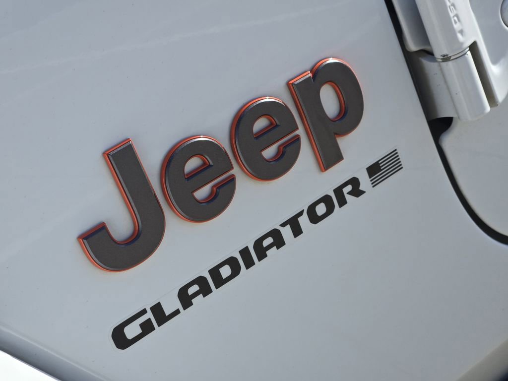Used 2023 Jeep Gladiator Mojave w/ Cold Weather Group AWD/4WD image 12