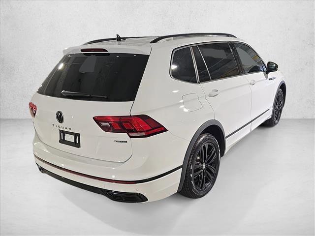 Used 2022 Volkswagen Tiguan SE R-Line image 5