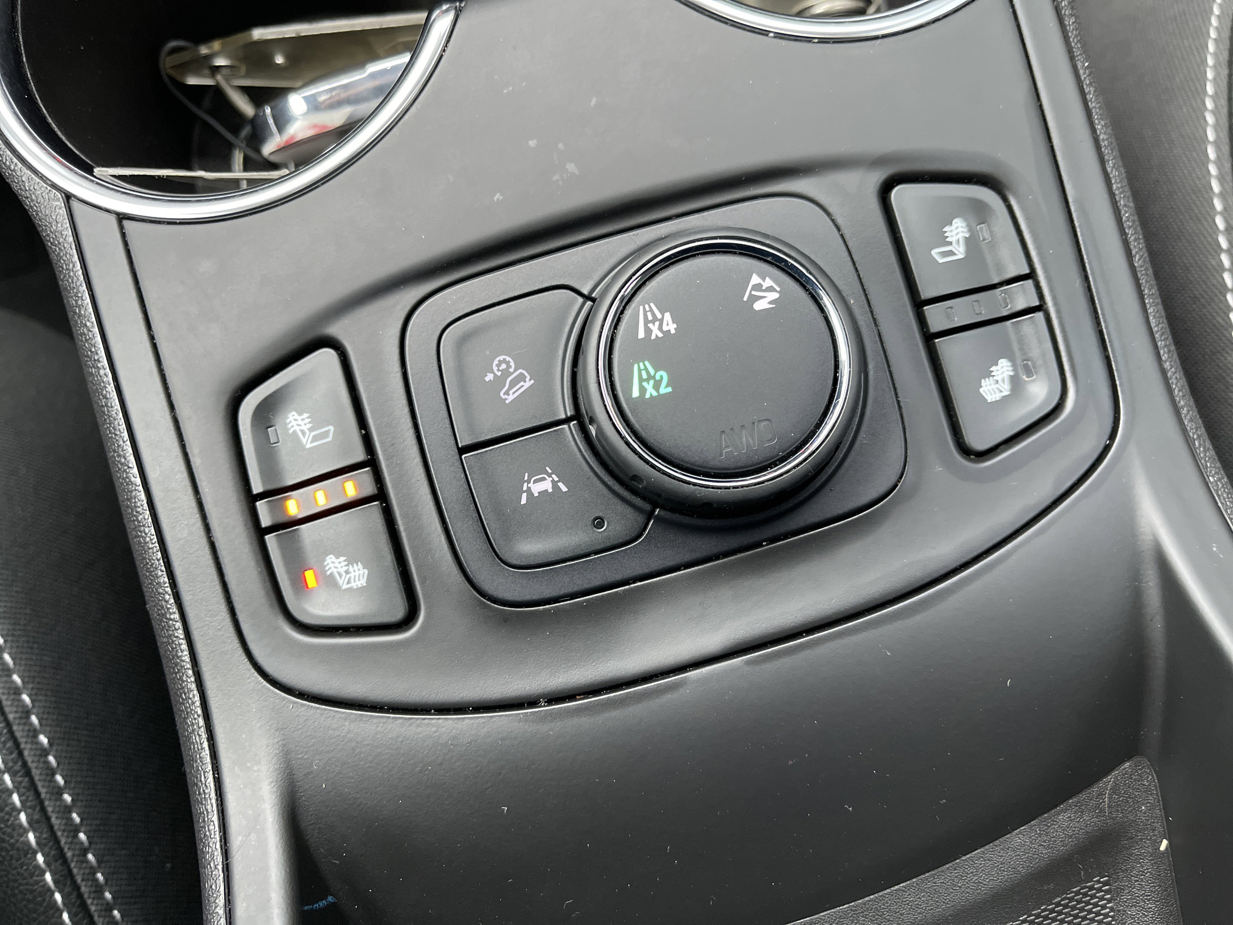 Used 2024 GMC Terrain SLT w/ Infotainment Package II image 35